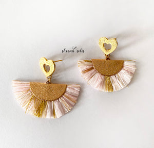 The Palma Hearts Earrings in Blush